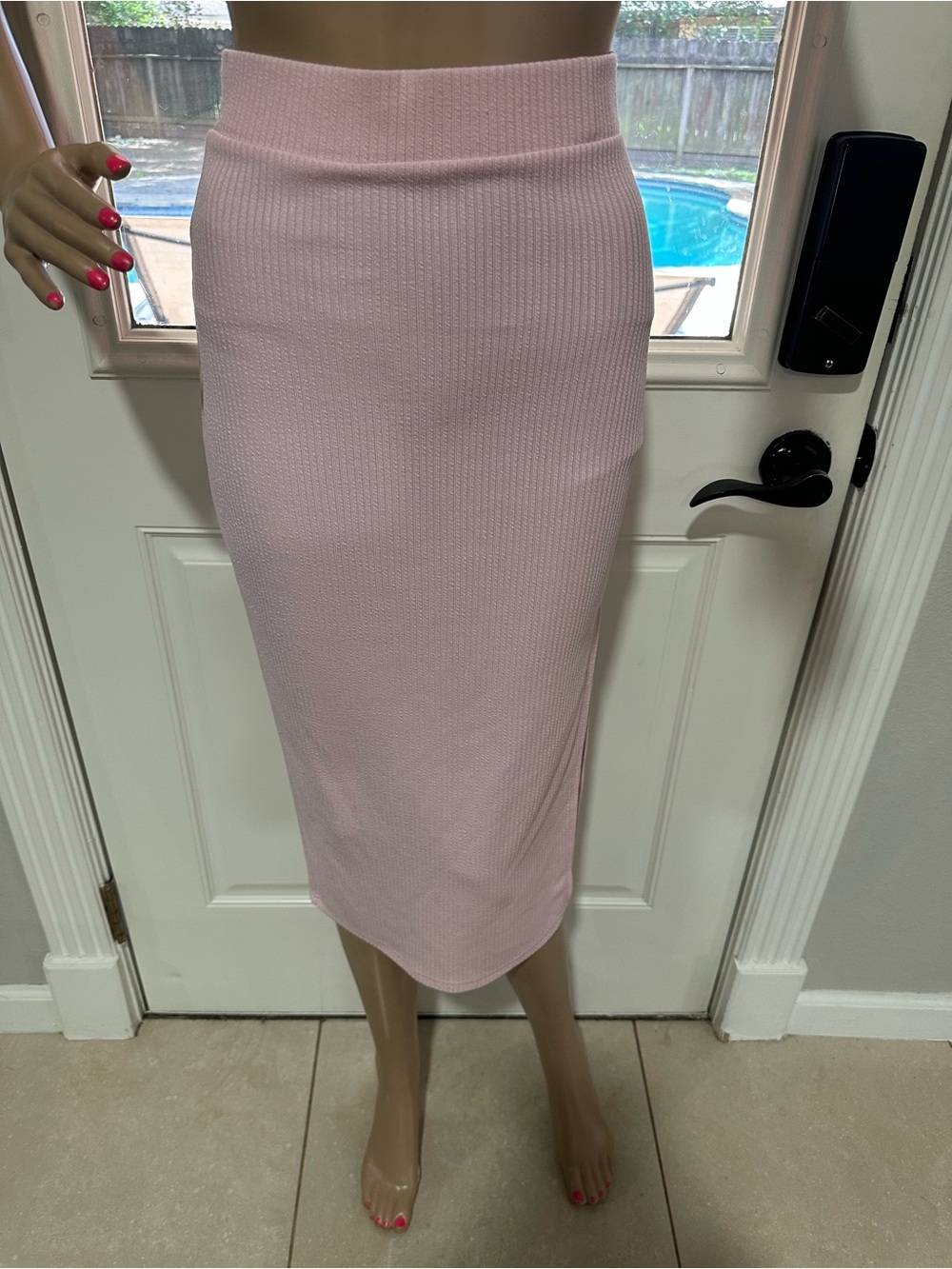 Ribbed Midi Pencil Skirt in Light Pink